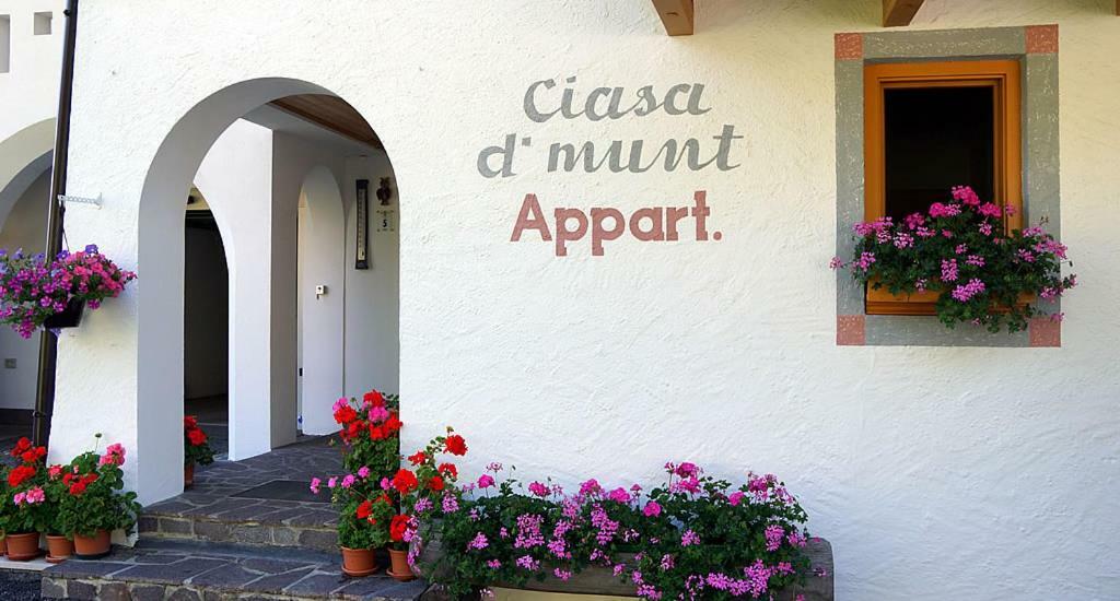Ciasa De Munt Apartment La Villa  Luaran gambar